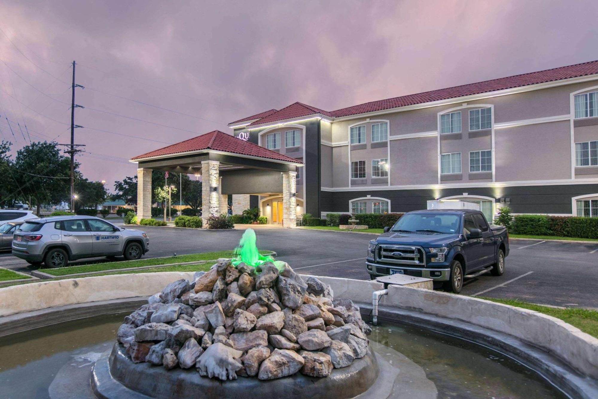 La Quinta By Wyndham Fredericksburg Exterior foto