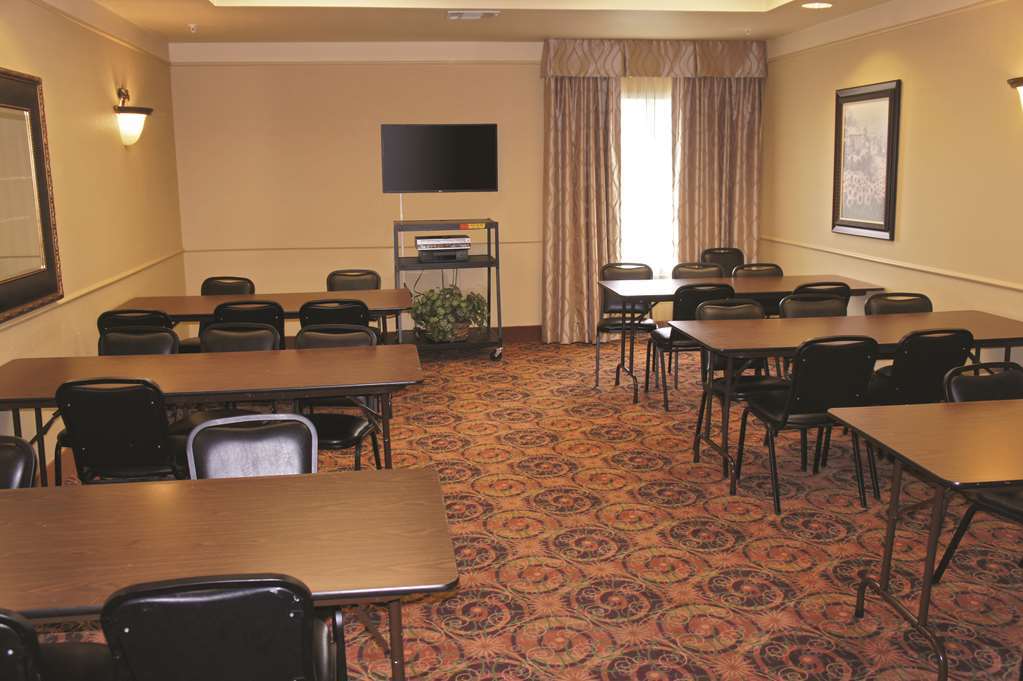 La Quinta By Wyndham Fredericksburg Facilidades foto